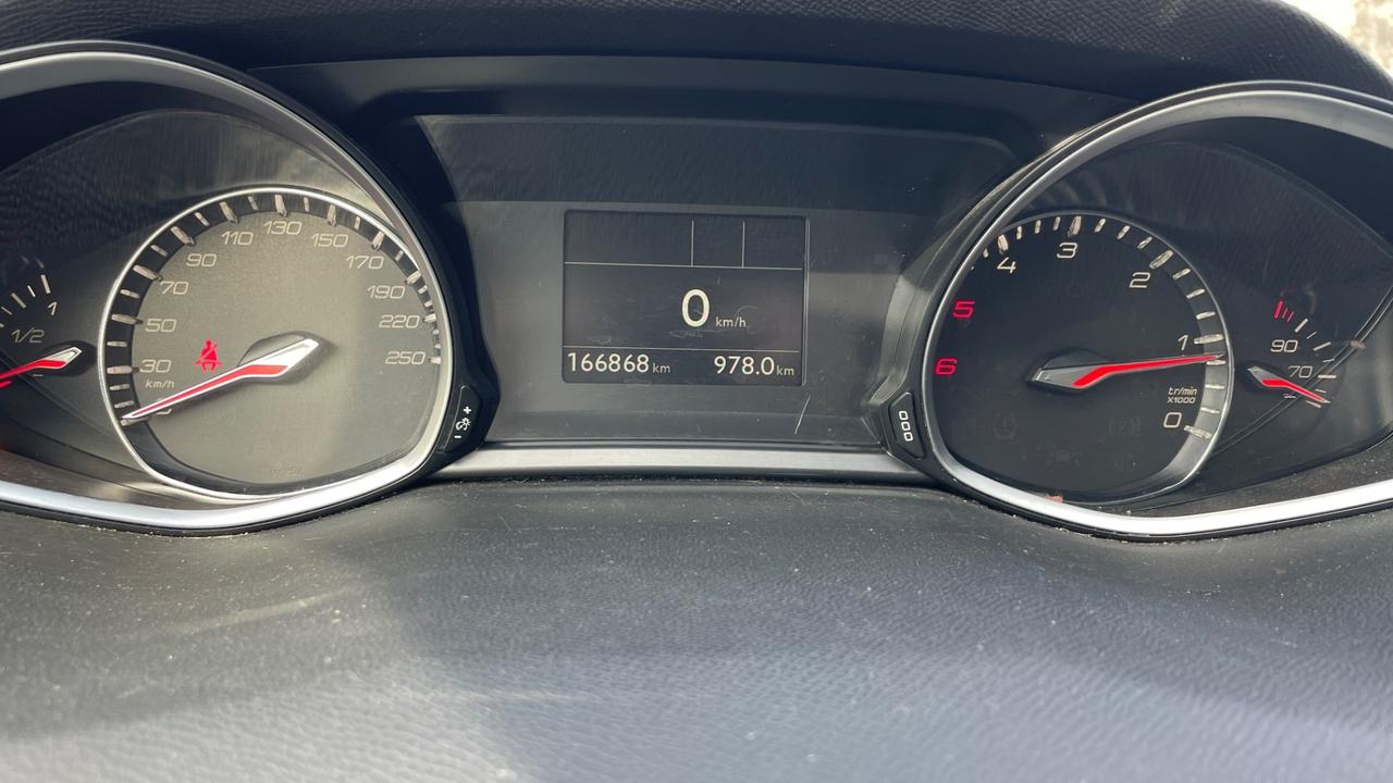 PEUGEOT 308 1.5 BLUEHDI - 2019