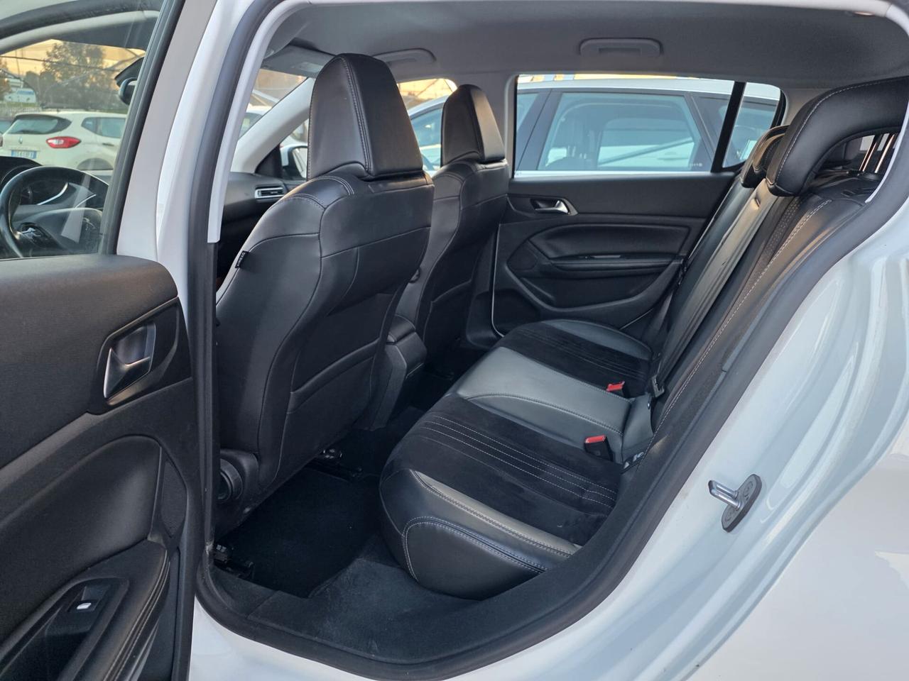 Peugeot 308 PureTech Turbo 130 S&S Allure