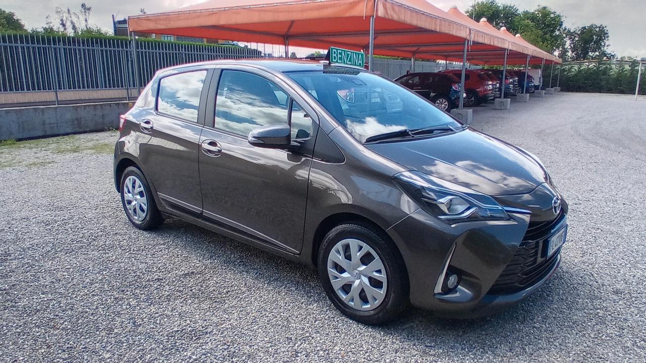 Toyota Yaris 1.0 5 porte Active Adatta a Neopatentati