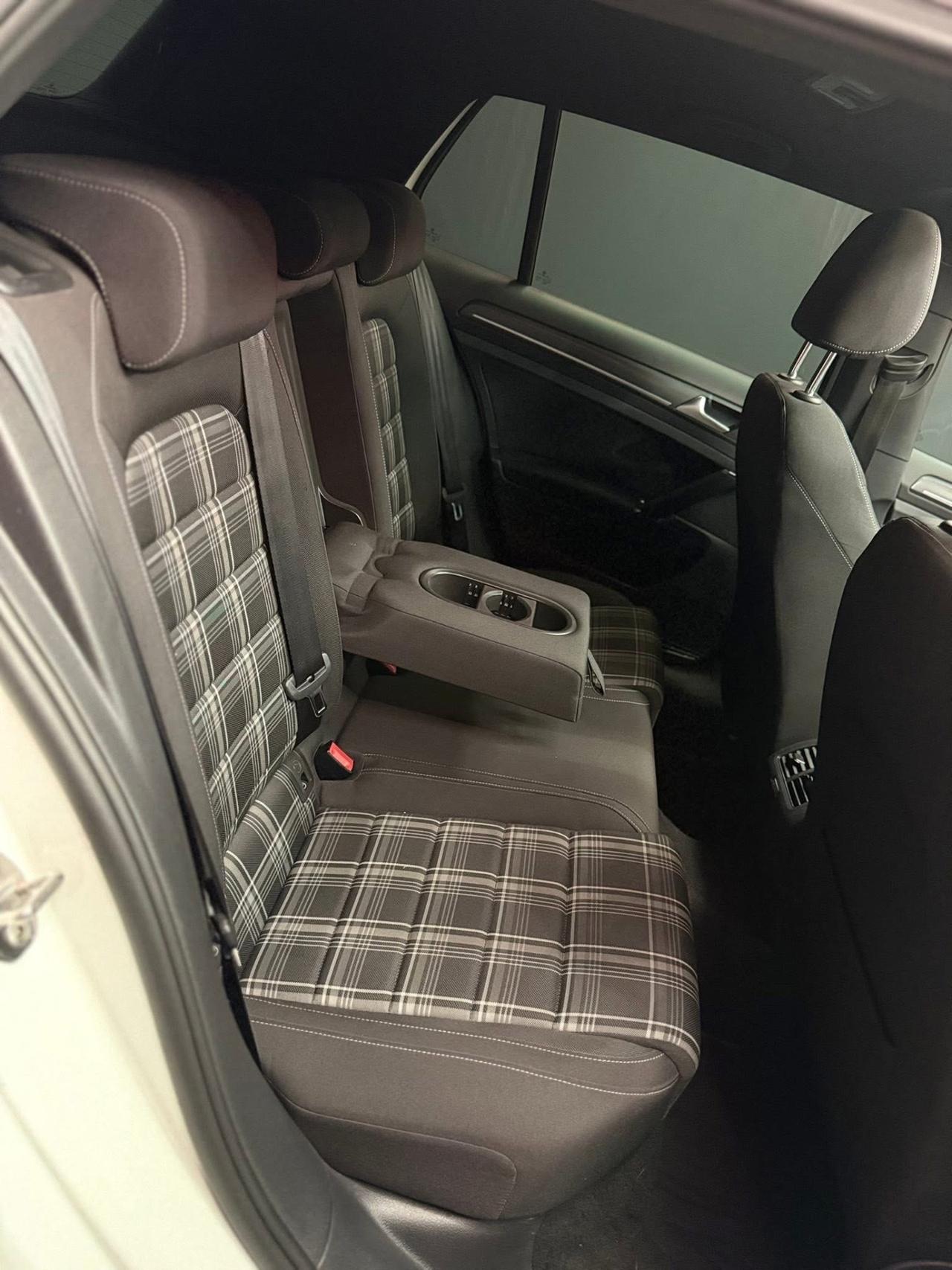 Volkswagen Golf GTD 184 cv IPER FULL 2019