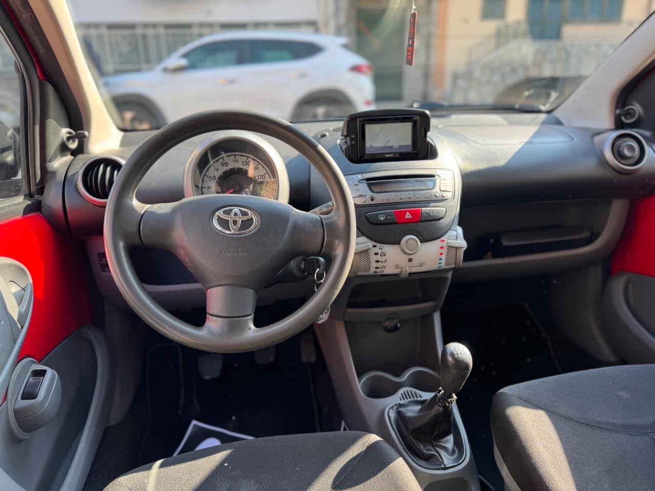 Toyota Aygo 1.0 12V VVT-i 5 porte Deep Ocean Connect