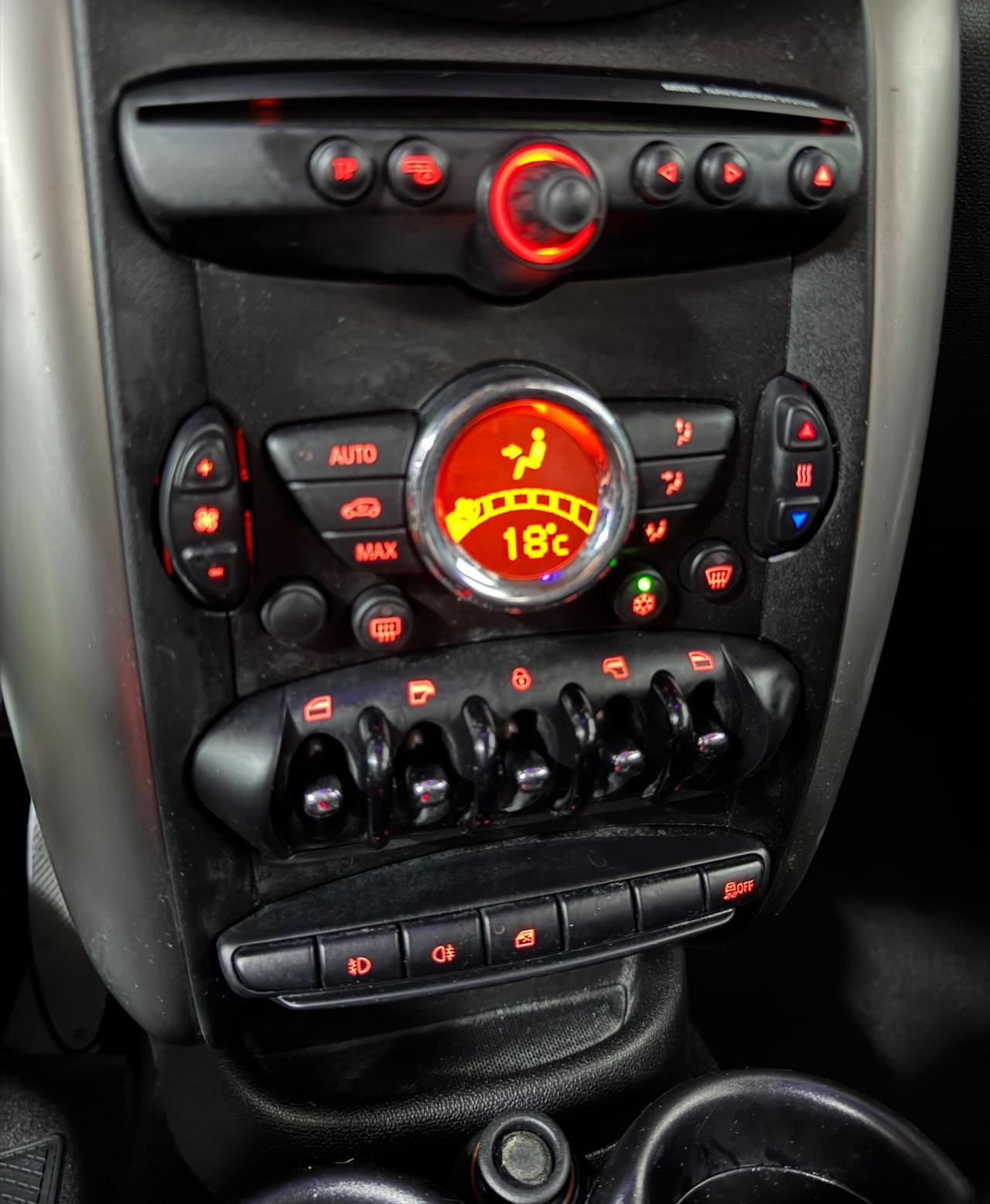 Mini Cooper D Countryman ALL 4 cambio automatico 130000 Chilometri