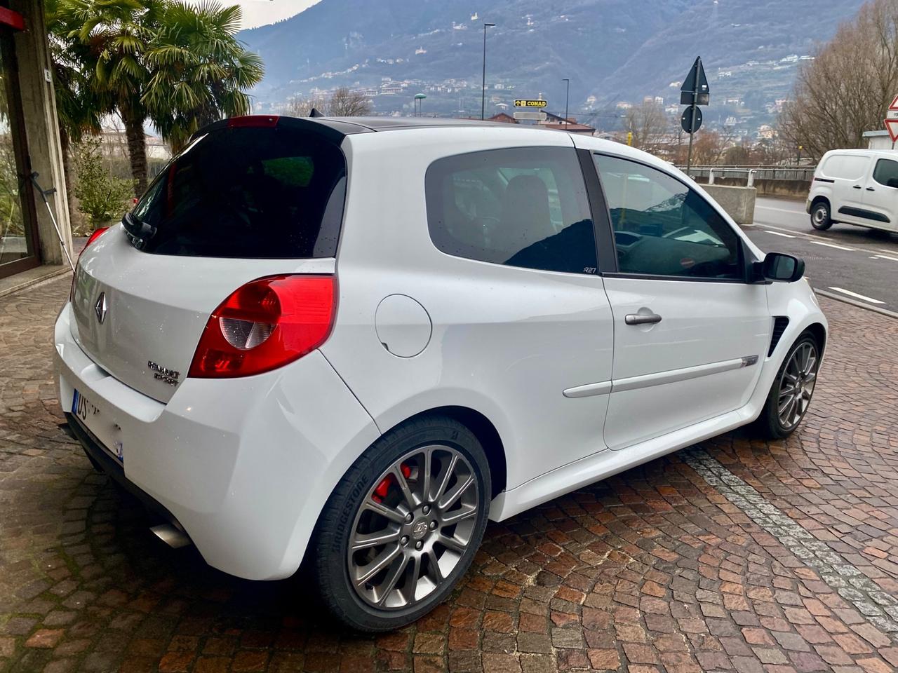 Renault Clio 2.0 16V 200CV 3 porte RS F1 Team