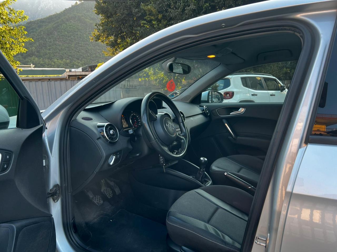 Audi A1 1.6 TDI Sportback S line edition plus