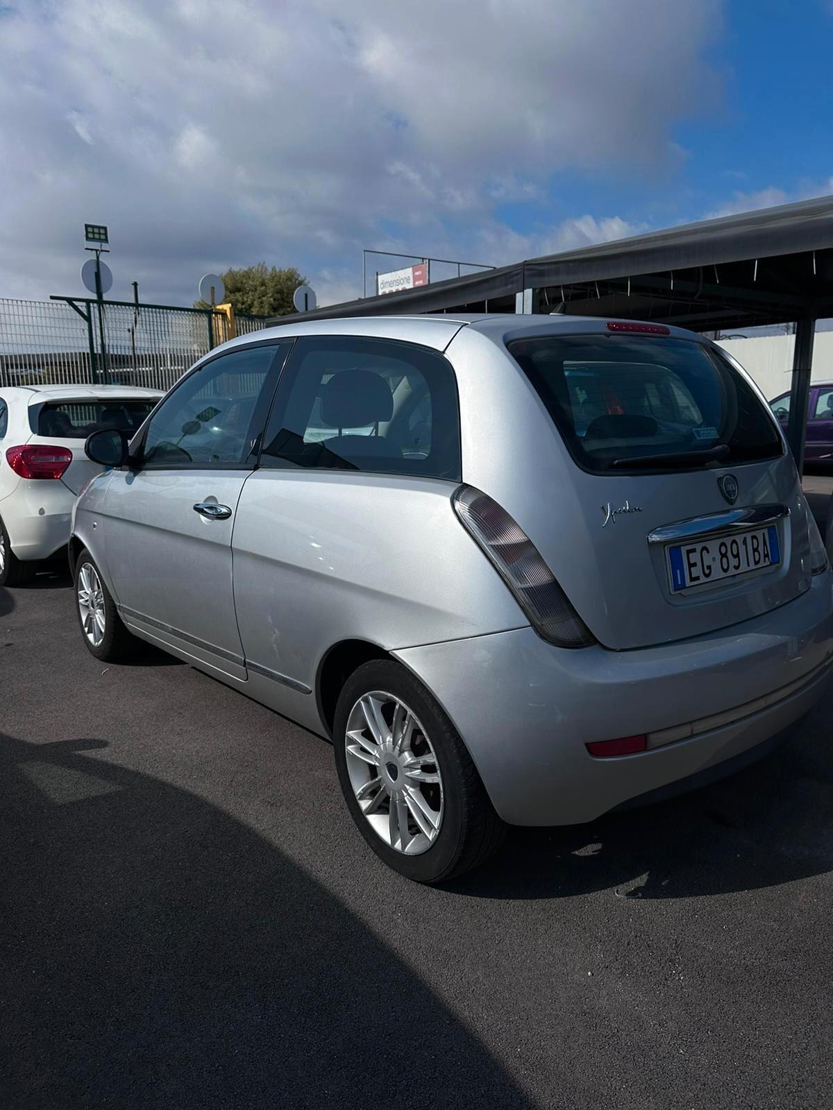 Lancia Ypsilon 1.2 69 CV Elle