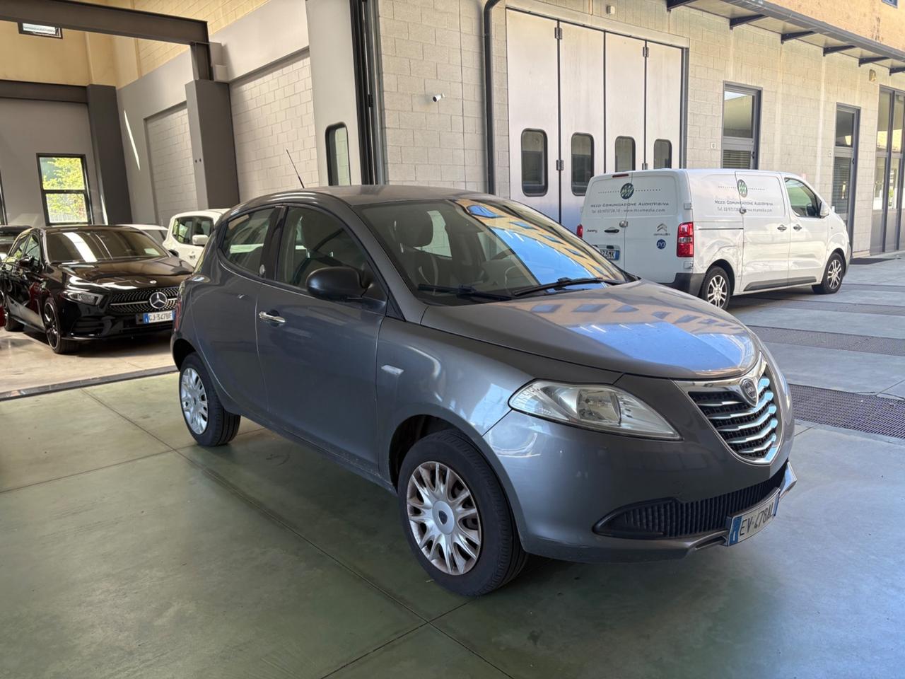 Lancia Ypsilon 0.9 TwinAir 85 CV 5 porte Metano Ecochic Gold