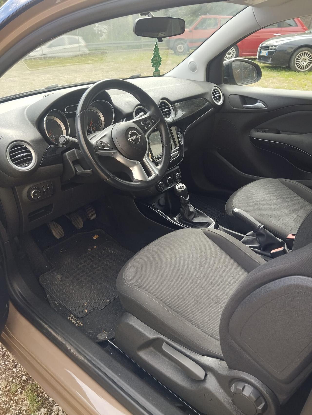 Opel Adam 1.4 87 CV GPL Tech Unlimited
