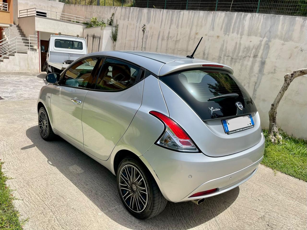 Lancia Ypsilon 1.2 69 CV 5 porte 56000 km