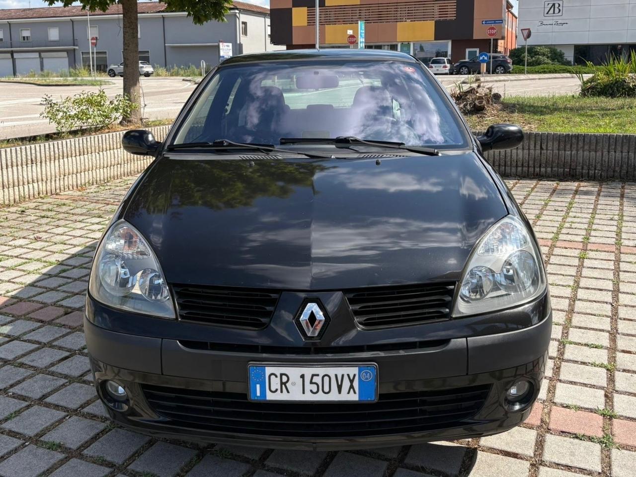 Renault Clio 1.2 16V cat 3 porte Luxe Privilège