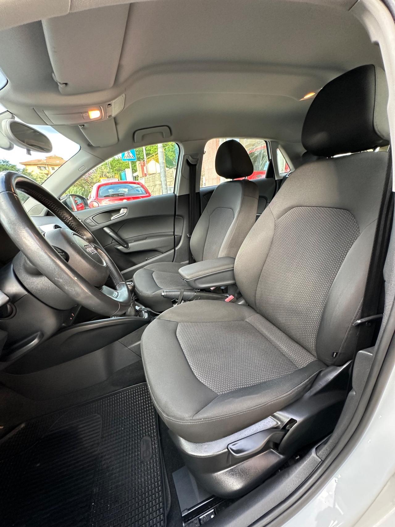 Audi A1 1.6 TDI S line edition plus