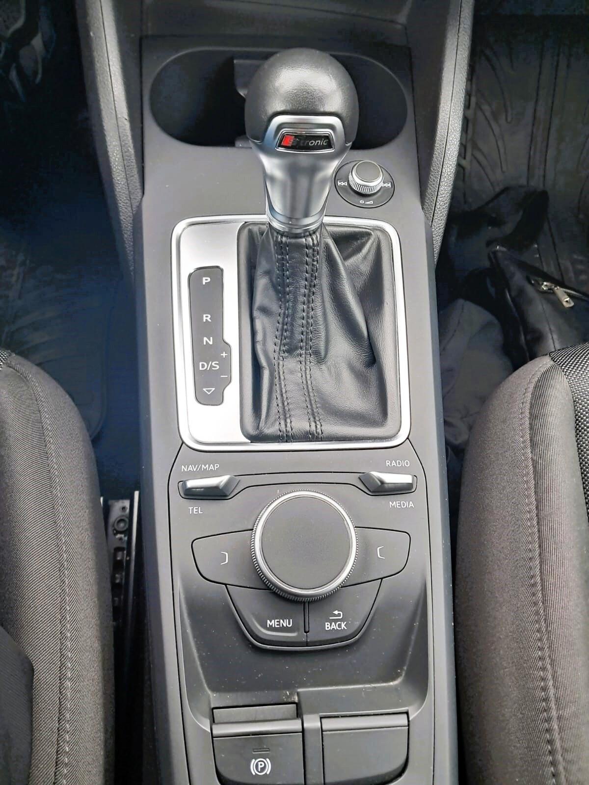 Audi Q2 35 TDI quattro S tronic Admired (Iva esposta)
