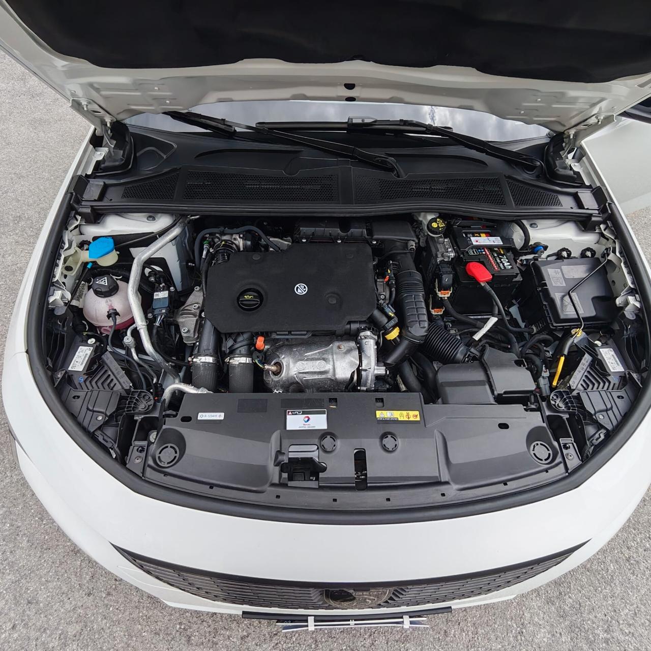 Peugeot 308 BlueHDi 130 S&S EAT8 SW Allure