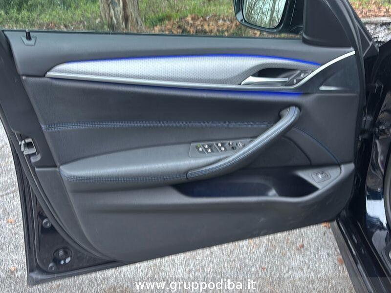 BMW Serie 5 G31 2017 Touring Diese 520d Touring mhev 48V xdrive Msport auto