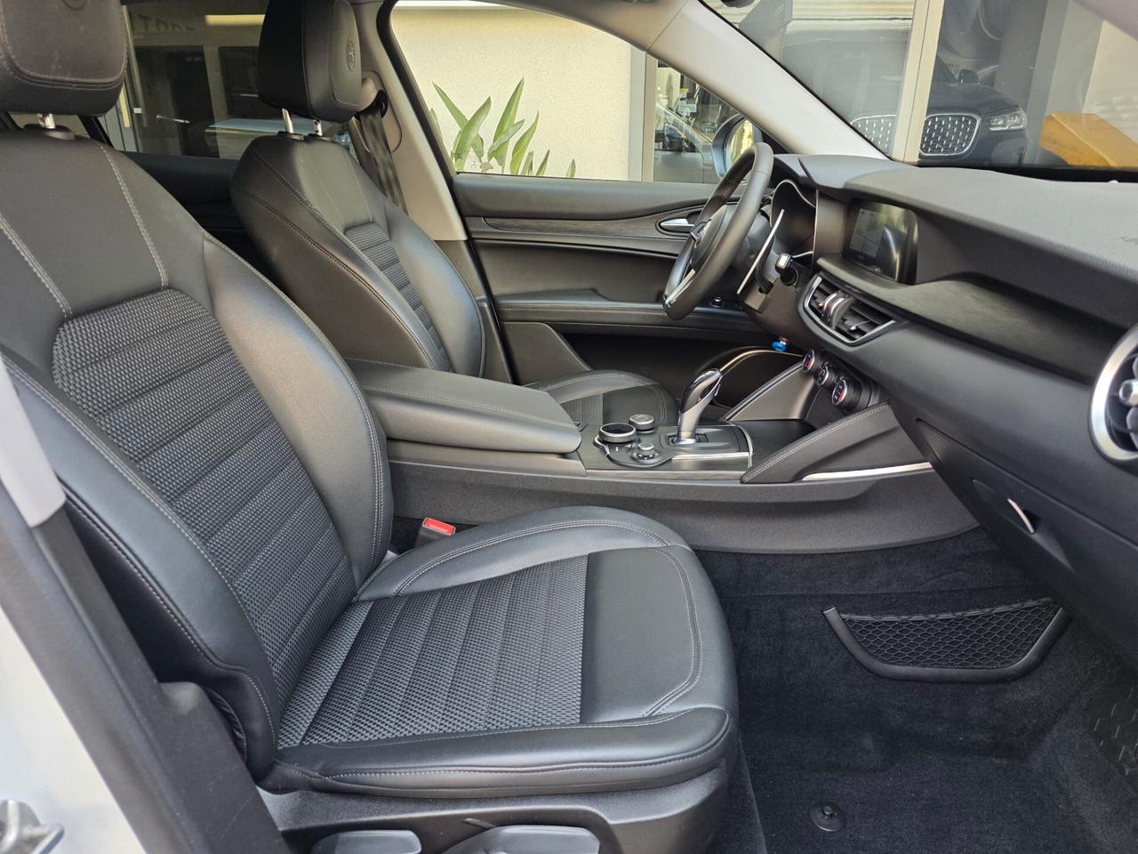 Alfa Romeo Stelvio 2.2 210 CV AT8 Q4 Business T...