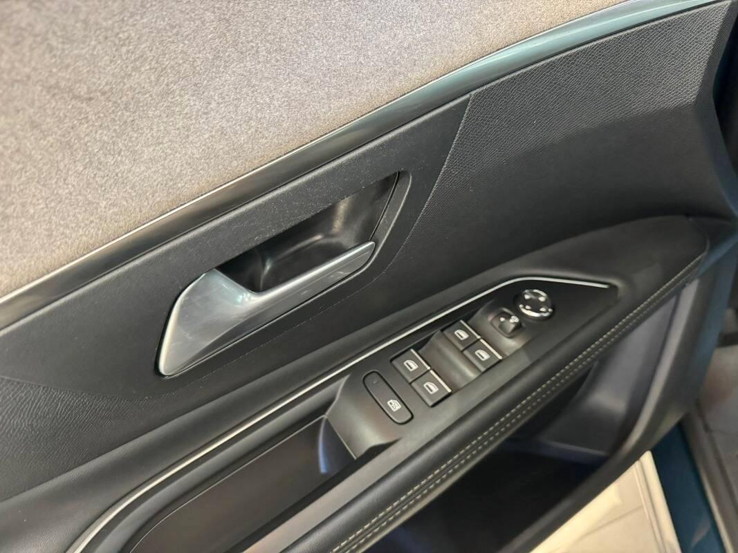 Peugeot 3008 II 1.5 bluehdi GT s&s 130cv eat8