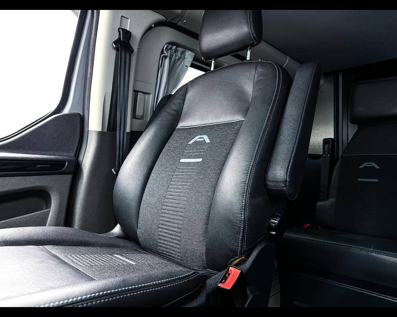 FORD Transit Custom 1ª s - Transit Custom 340 2.0 EcoBlue 150 PL-