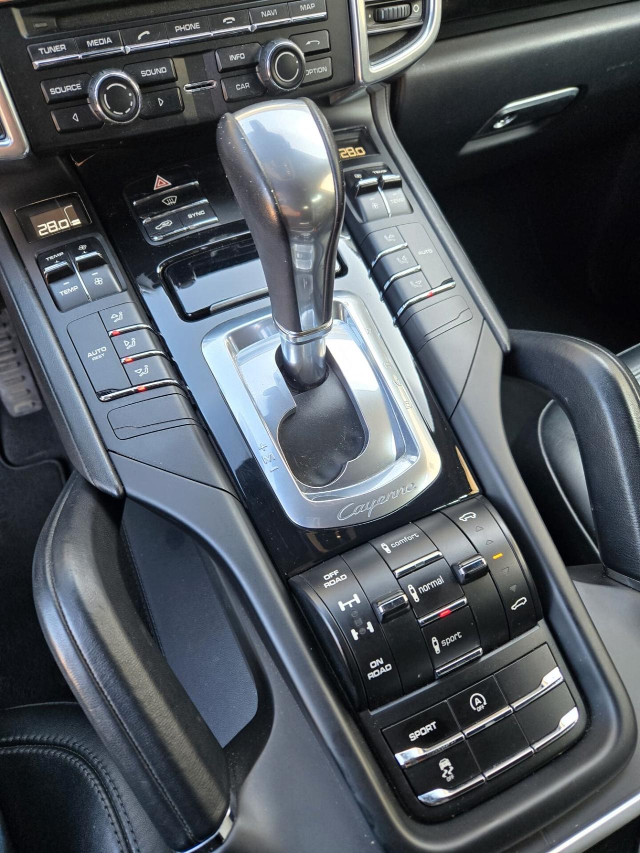 Porsche cayenne 3.0 V6 TDI platinum edition