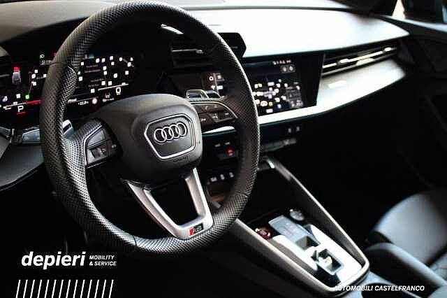 Audi RS3 Sportback Sportback TFSI quattro S tronic