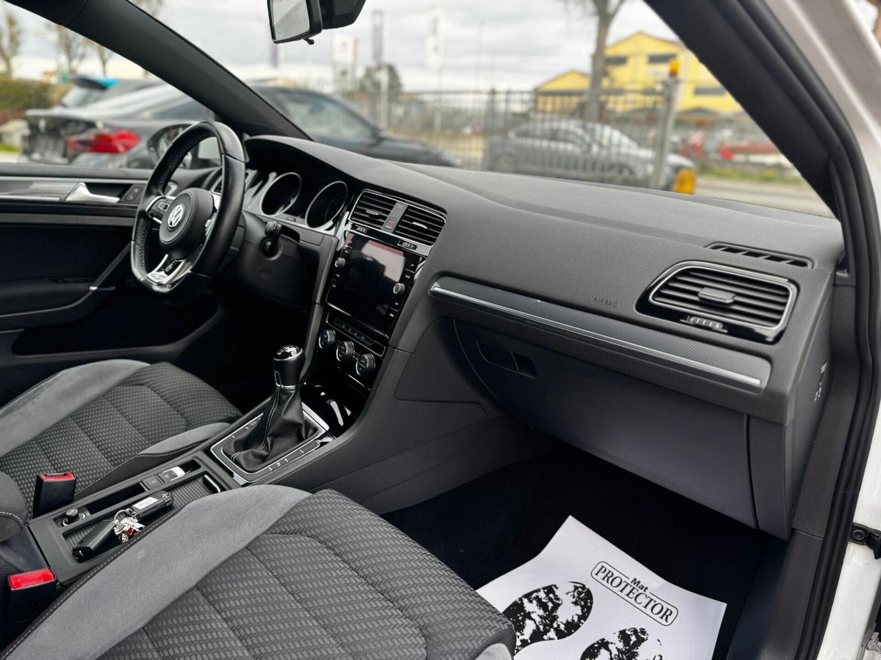 Volkswagen Golf 1.6 TDI 115 CV 5p. Business BlueMotion Technology