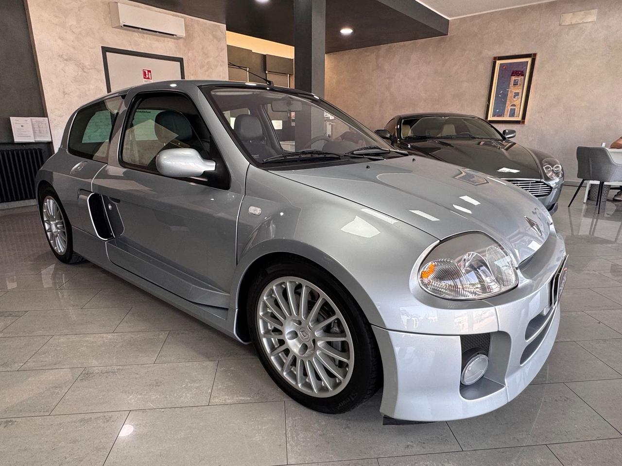 Renault Clio 3.0 V6 24V #6567