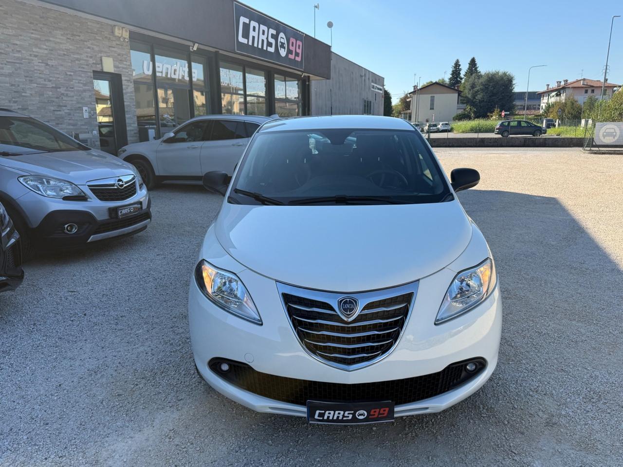 Lancia Ypsilon 1.2 69 CV 5 porte GPL Ecochic Silver