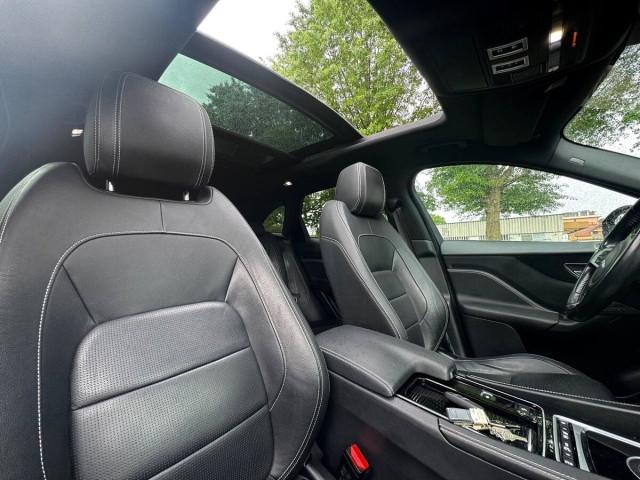 Jaguar F-Pace 2.0d R-Sport awd 180cv auto