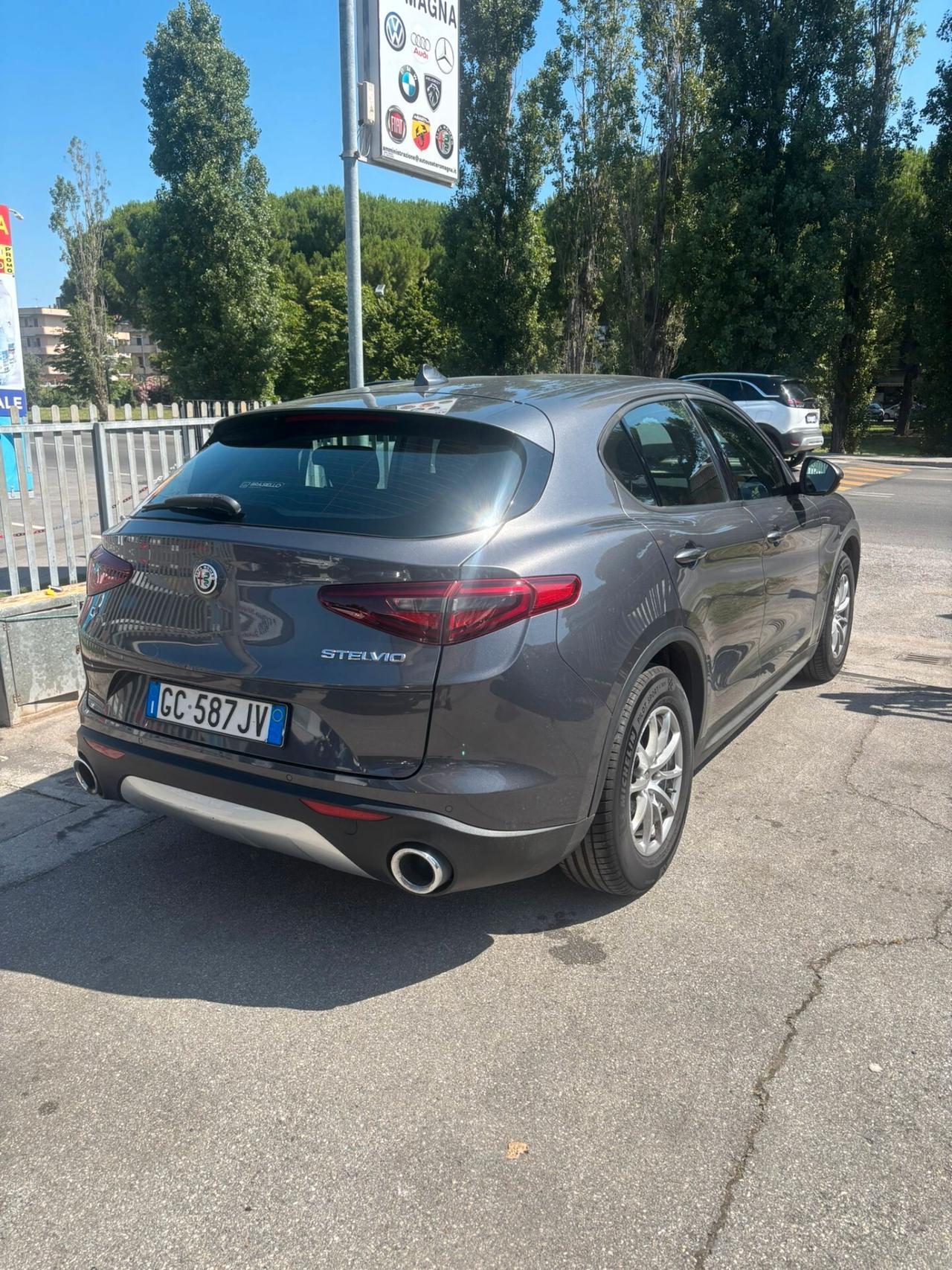 Alfa Romeo Stelvio 2.2 Turbodiesel 190 CV AT8 Q4 Business NESSUN VINCOLO