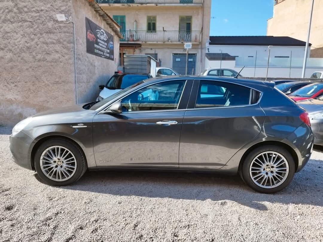 Alfa Romeo Giulietta 1.6 JTDm-2 105 CV Exclusive