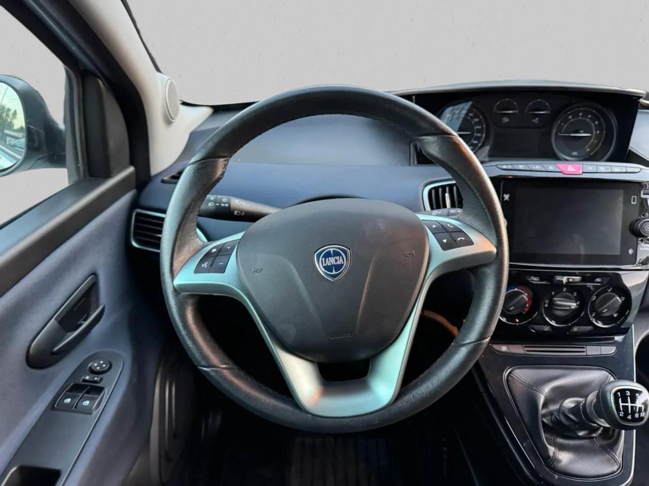 Lancia Ypsilon 1.0 FireFly 5 porte S&S Hybrid Alberta Ferretti 10/2023