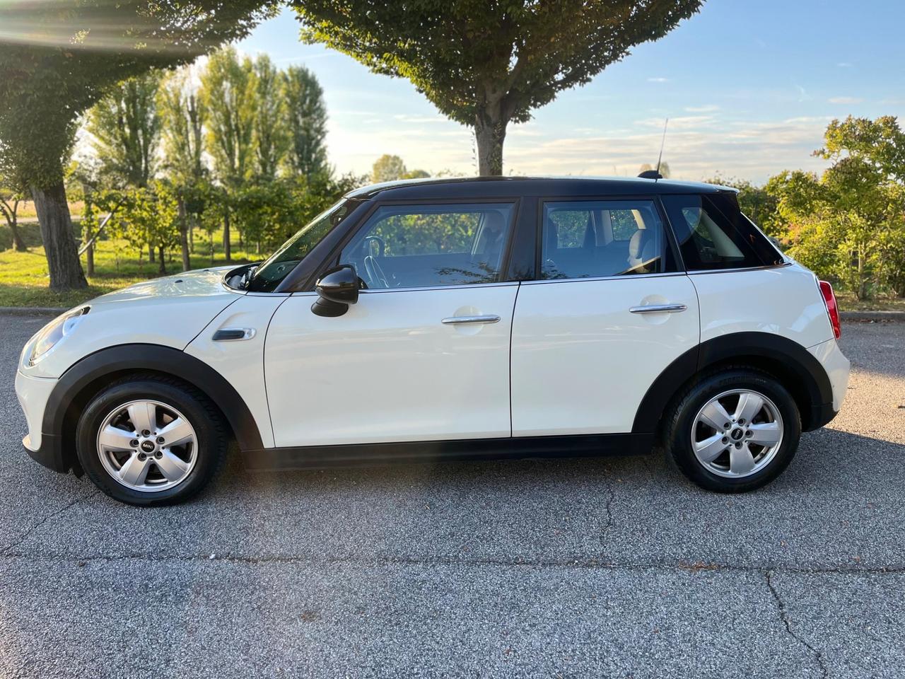 Mini 1.5 Cooper D 5 porte