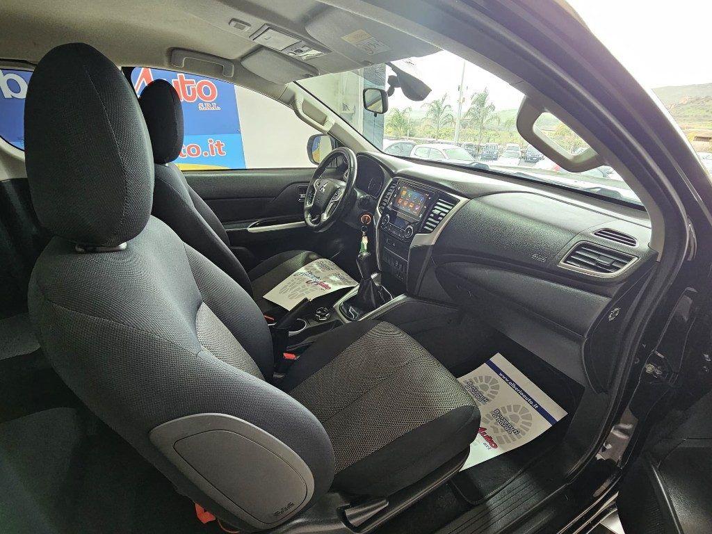 Mitsubishi L200 2.3 D Club Cab 4x4 Super Select Intense +IVA