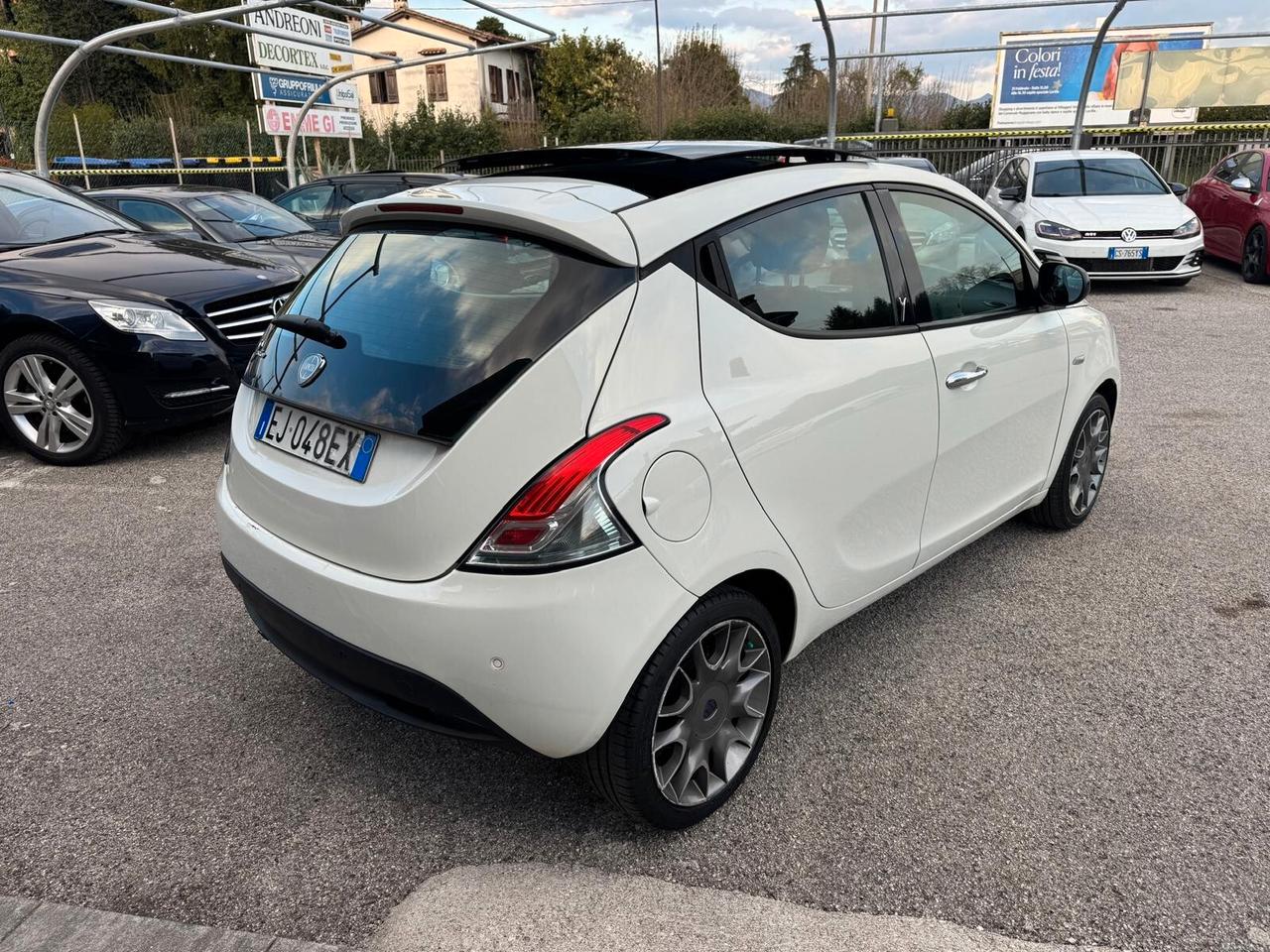 Lancia Ypsilon 1.2 69 CV Platino