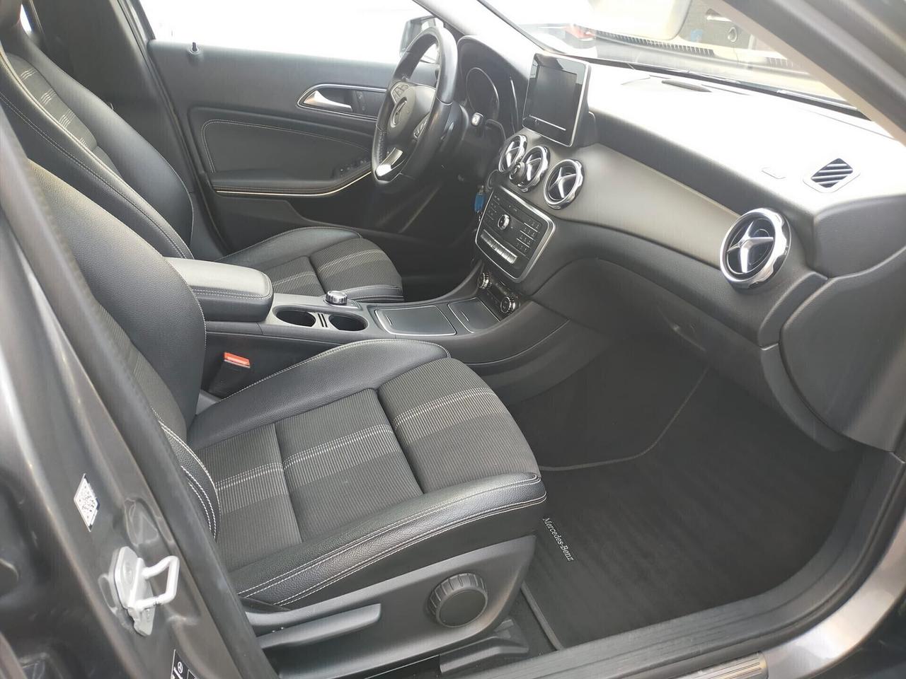 Mercedes-benz CLA 220 CLA 220 d 4Matic Automatic Business Extra
