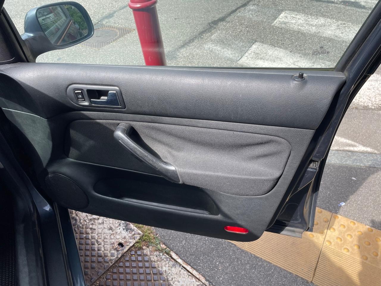 VW Golf Variant 1.6 16V Highline/1PROP/GARANZIA