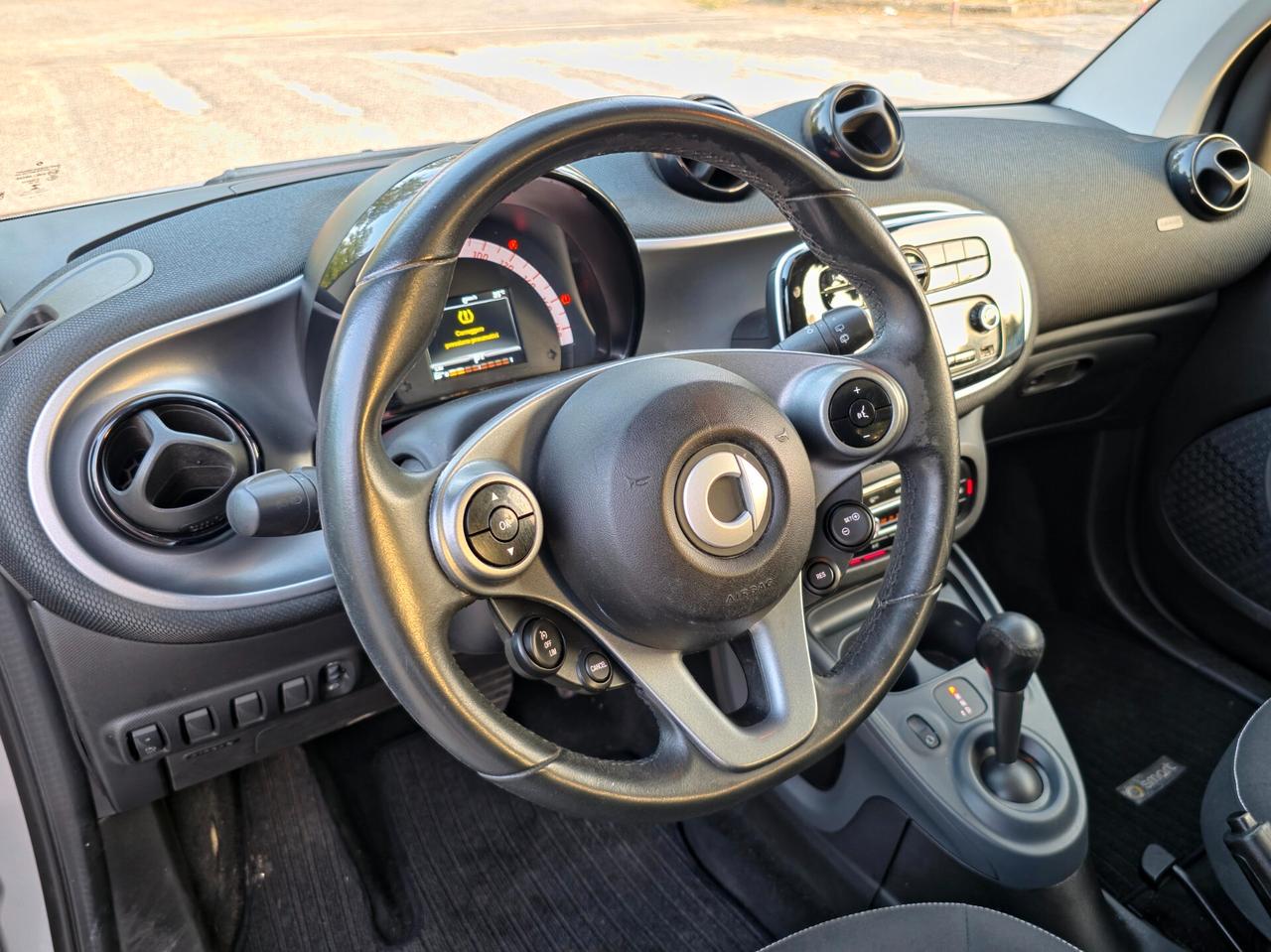 Smart ForTwo 70 1.0 twinamic Prime E6 Automatico NEO 2015