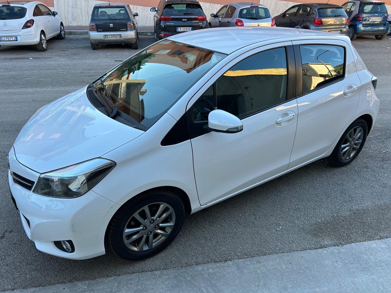 Toyota Yaris 1.0 b. solo 97000 km