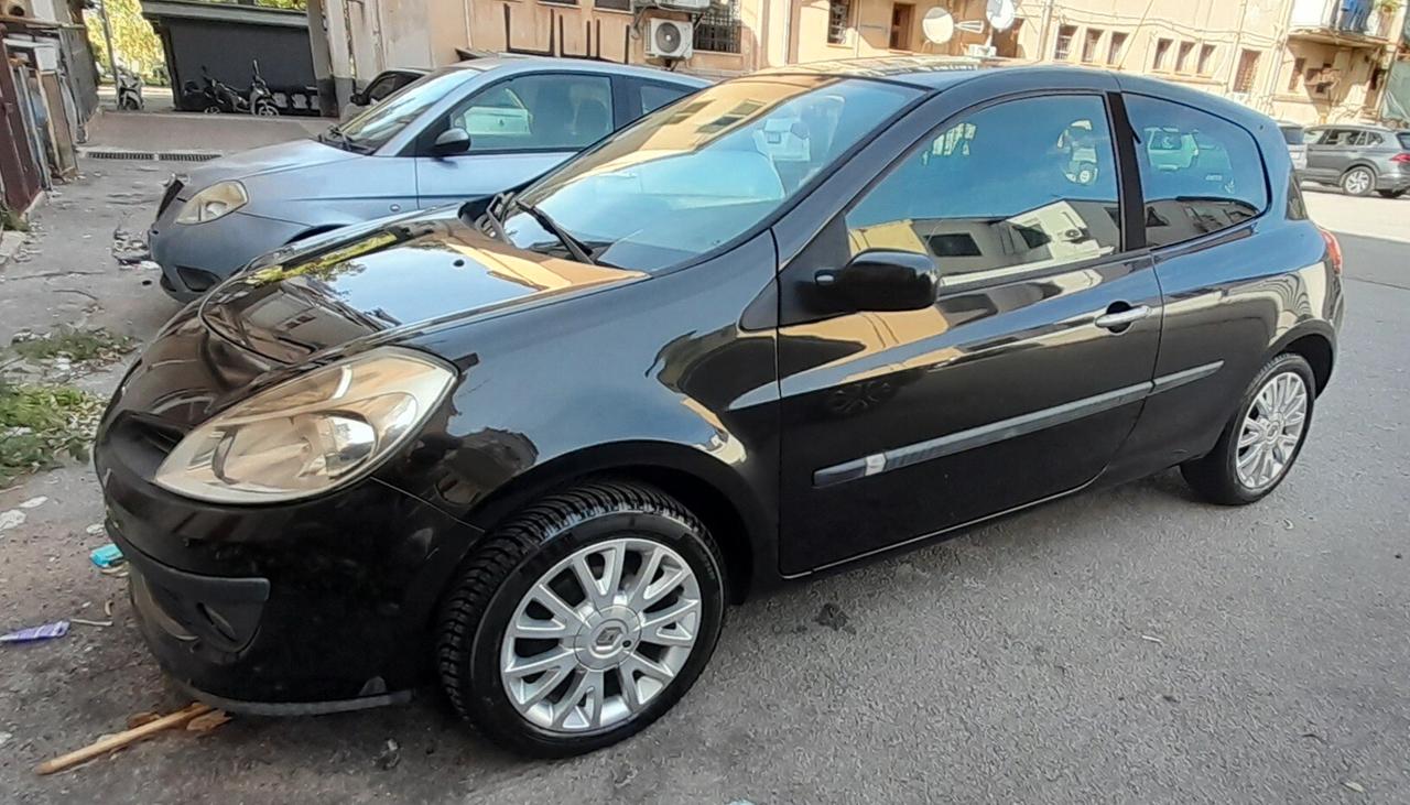 Renault Clio 1.2 16V 3 porte Le Iene