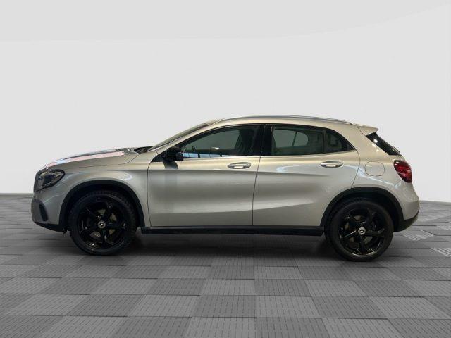MERCEDES-BENZ CLA sse GLA GLA 200 CDI/d Automatic 4Matic Sport