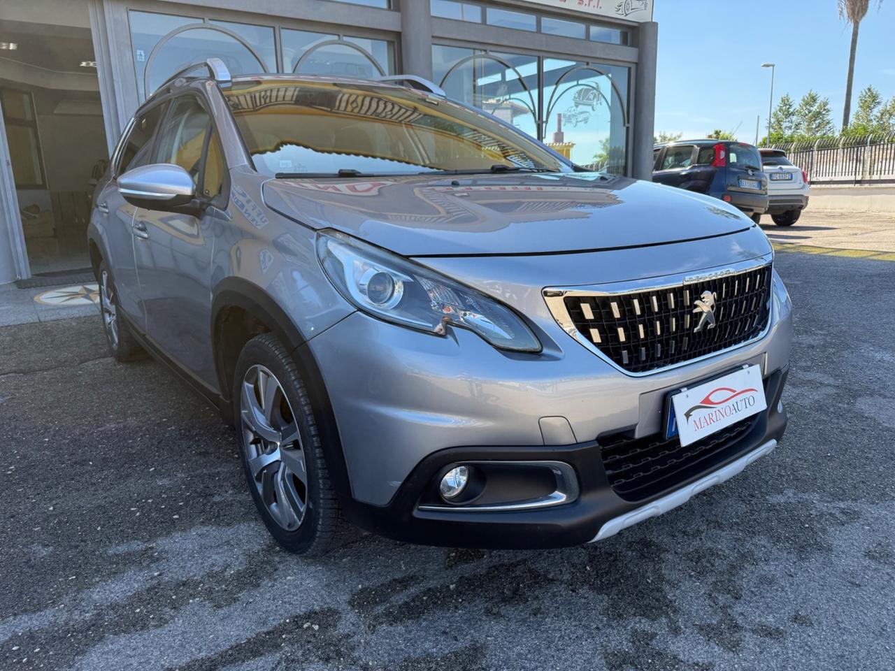 Peugeot 2008 BlueHDi 100 S&S Black Matt