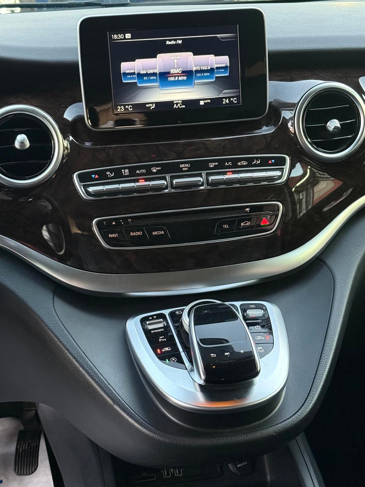 Mercedes-benz V 220 d Automatic 4Matic Sport Extralong 7 posti