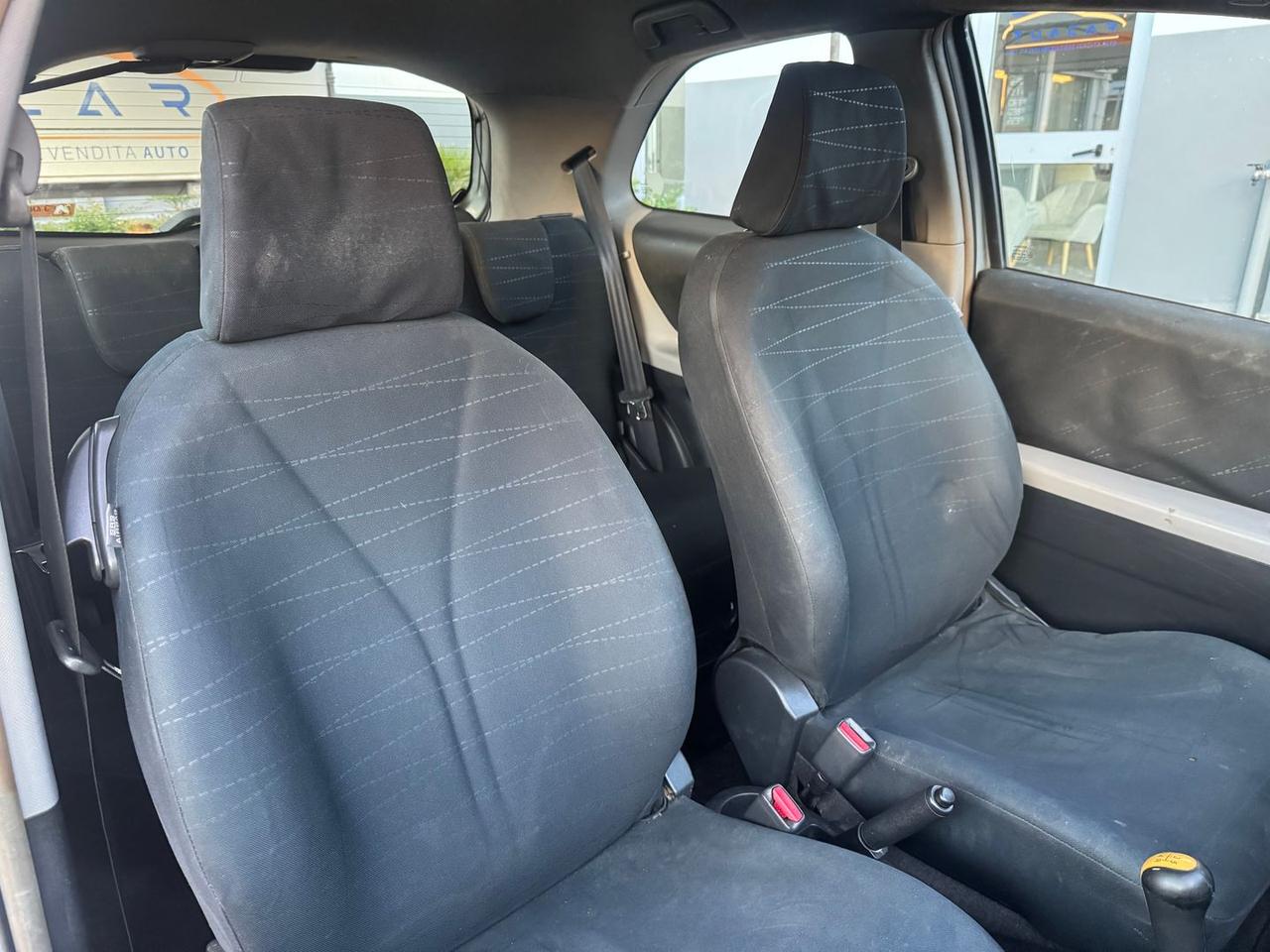 Toyota Yaris 1.0 VVT-i Sol #50407