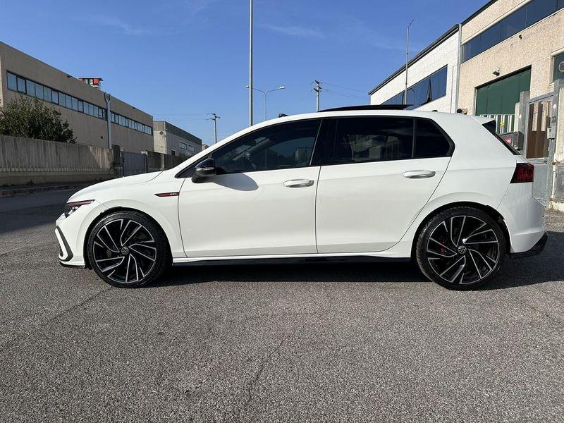 Volkswagen Golf GTI 2.0TSI Performance DSG