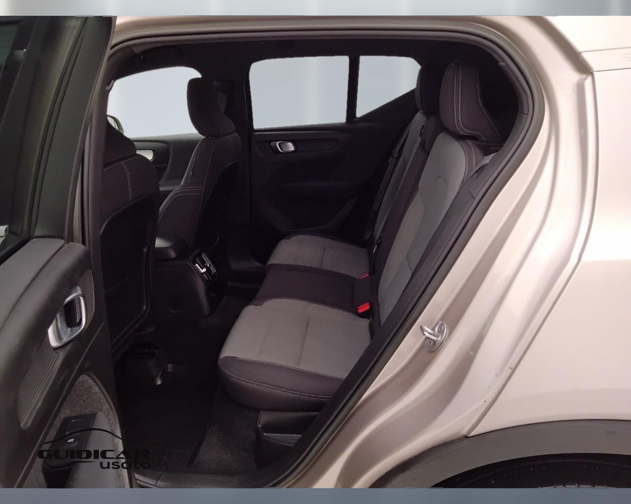 VOLVO XC40 2023 - XC40 1.5 t5 recharge phev Core auto