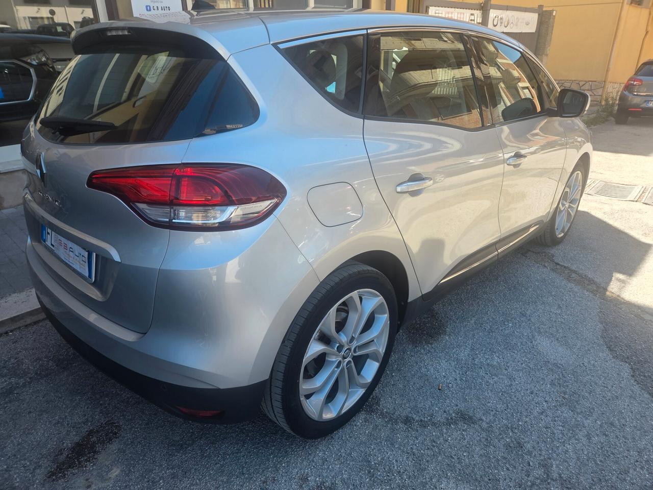 RENAULT SCENIC 1.5 110 CV ANNO 2018 KM140000 CERTIF