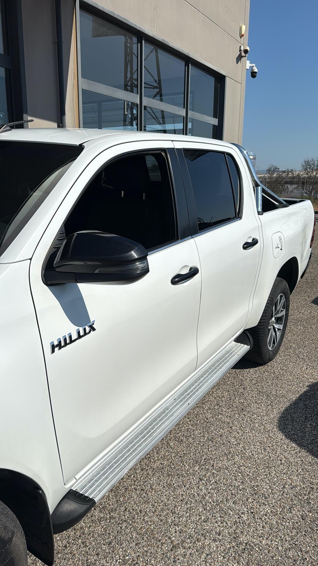 Toyota Hilux 2.4 D-4D 4WD Executive IVA ESP.