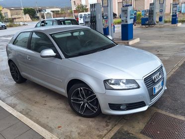 Audi A3 2.0 16V TFSI S tronic Ambition