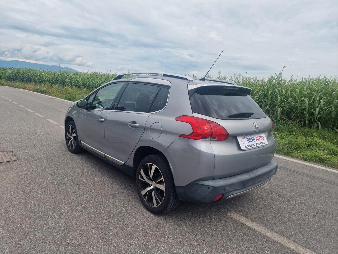 Peugeot 2008 1.6 HDI allestimento ( urban cross)