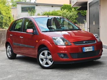 Ford Fiesta 1.2 BENZINA 75cv / 37.000km / Unipro