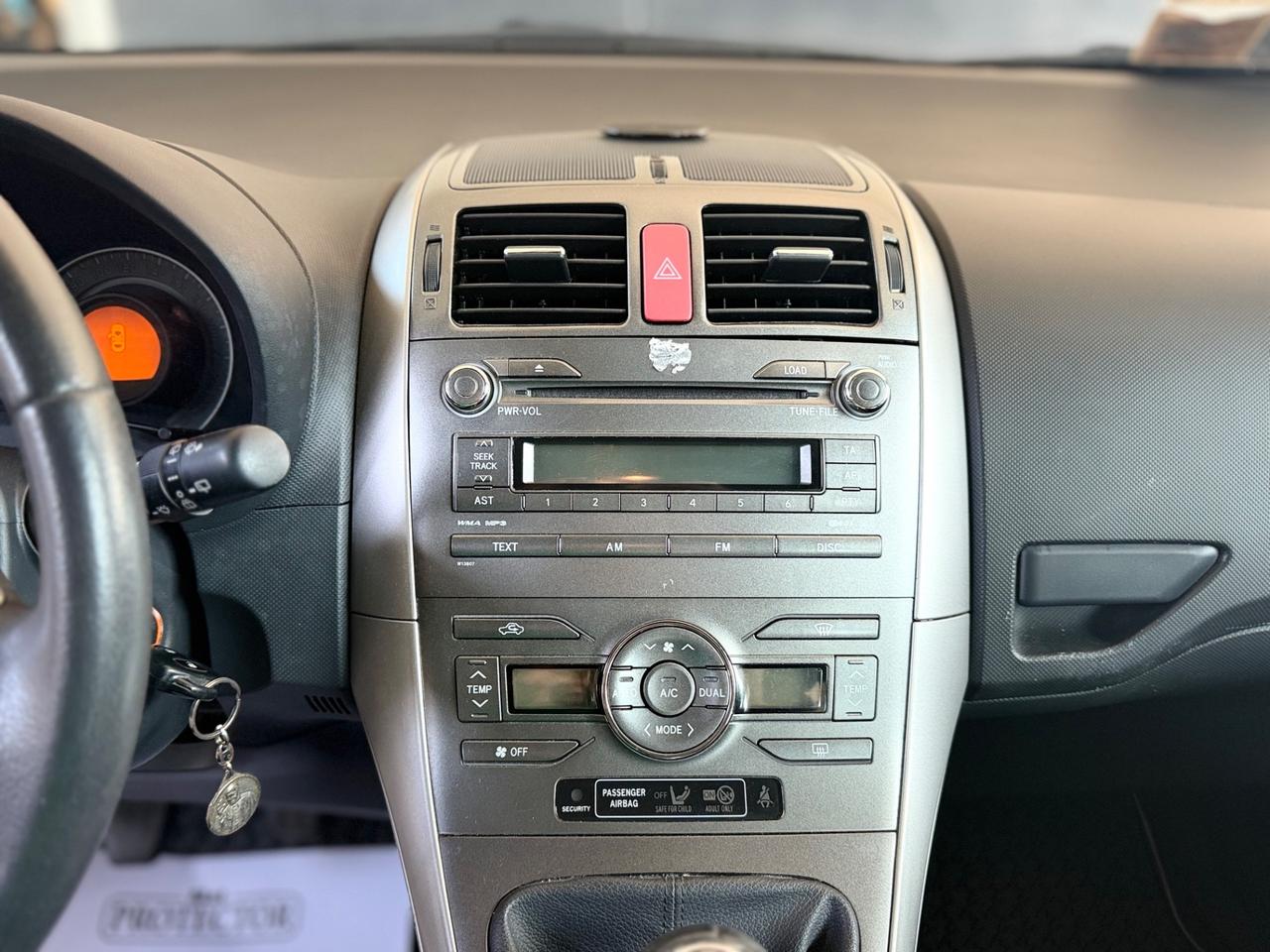 Toyota Auris 2.0 D-4D DPF 5 porte Sol NEOPATENTATI