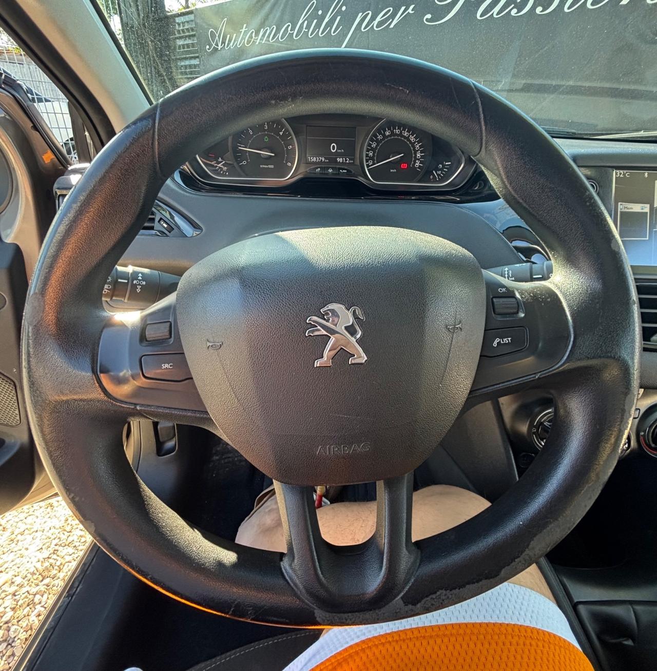 Peugeot 208 1.4 HDi 68 CV 5 porte Allure